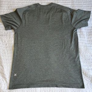 Lululemon metal vent tech ss